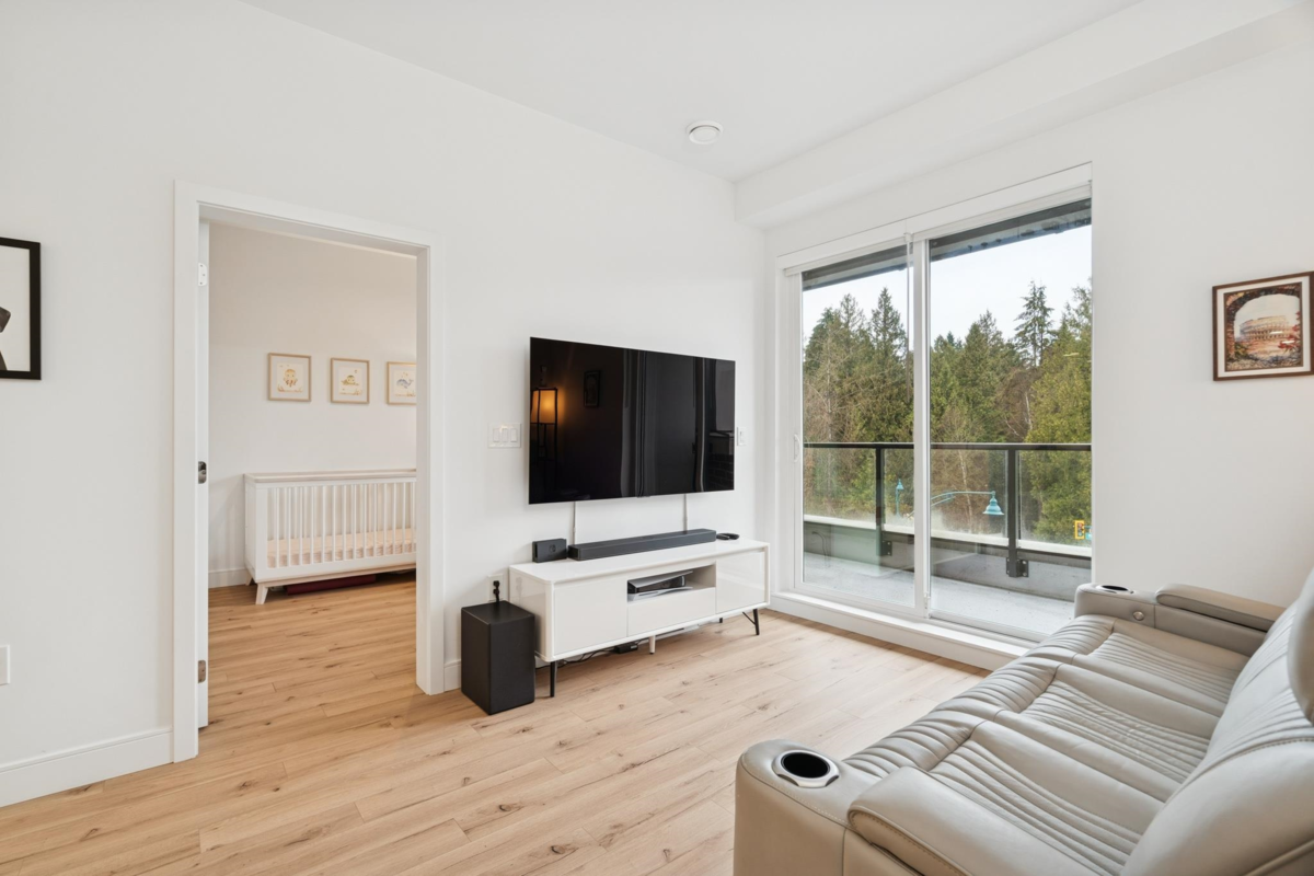Kitchen Island Photo of 420 55 Klahanie Drive, Port Moody, BC