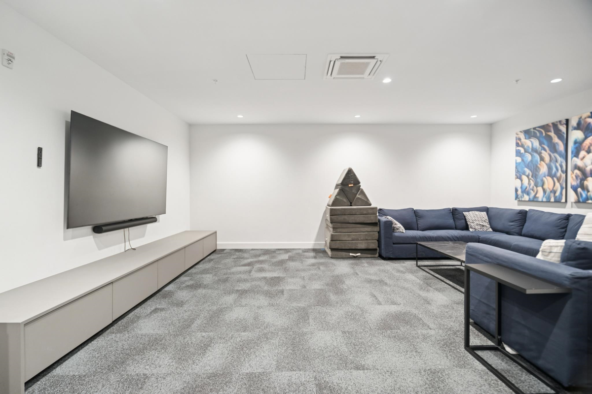 Mudroom Photo of 420 55 Klahanie Drive, Port Moody, BC