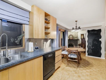 Kitchen Island Photo of 4288 Candlewood Drive, Richmond, BC