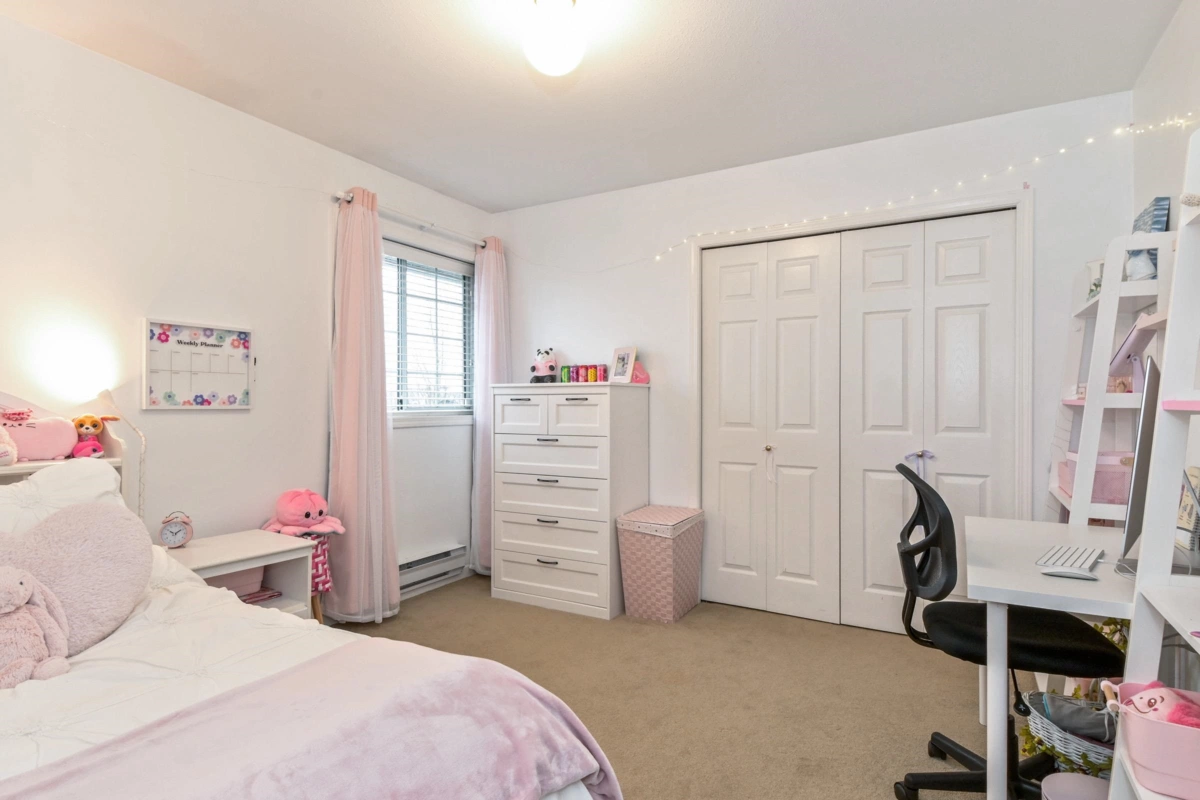 Entry Foyer Photo of 4552 217a Street, Langley, BC