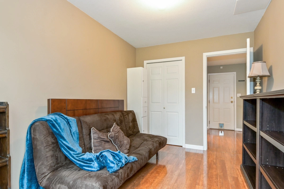 Powder Room Photo of 4552 217a Street, Langley, BC