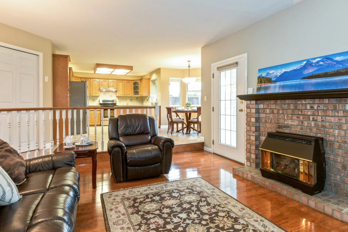 Primary Bedroom Photo of 4552 217a Street, Langley, BC