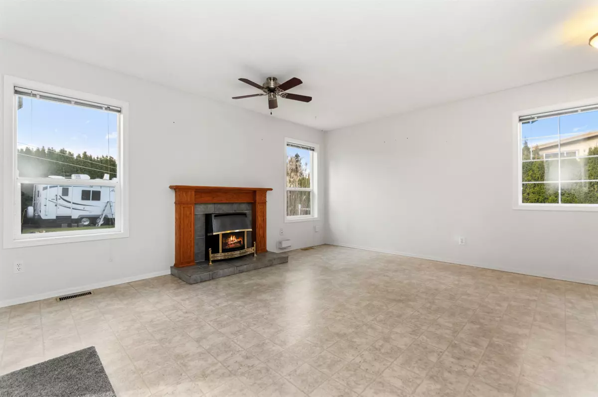 Breakfast Nook Photo of 10121 Nelson Road, Rosedale, BC