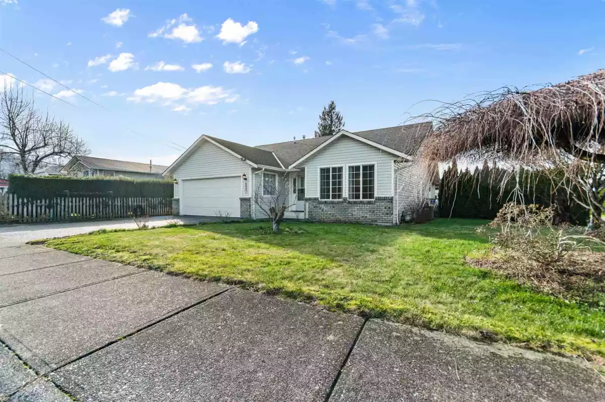 Front Yard Photo of 10121 Nelson Road, Rosedale, BC