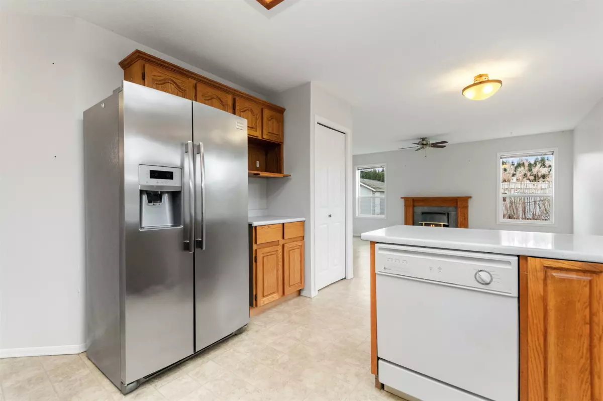 Kitchen Island Photo of 10121 Nelson Road, Rosedale, BC