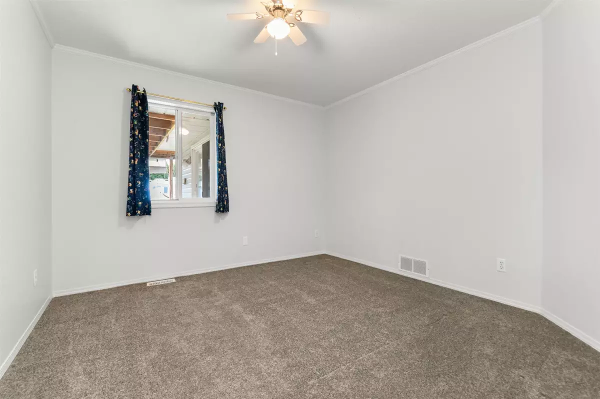 Laundry Room Photo of 10121 Nelson Road, Rosedale, BC