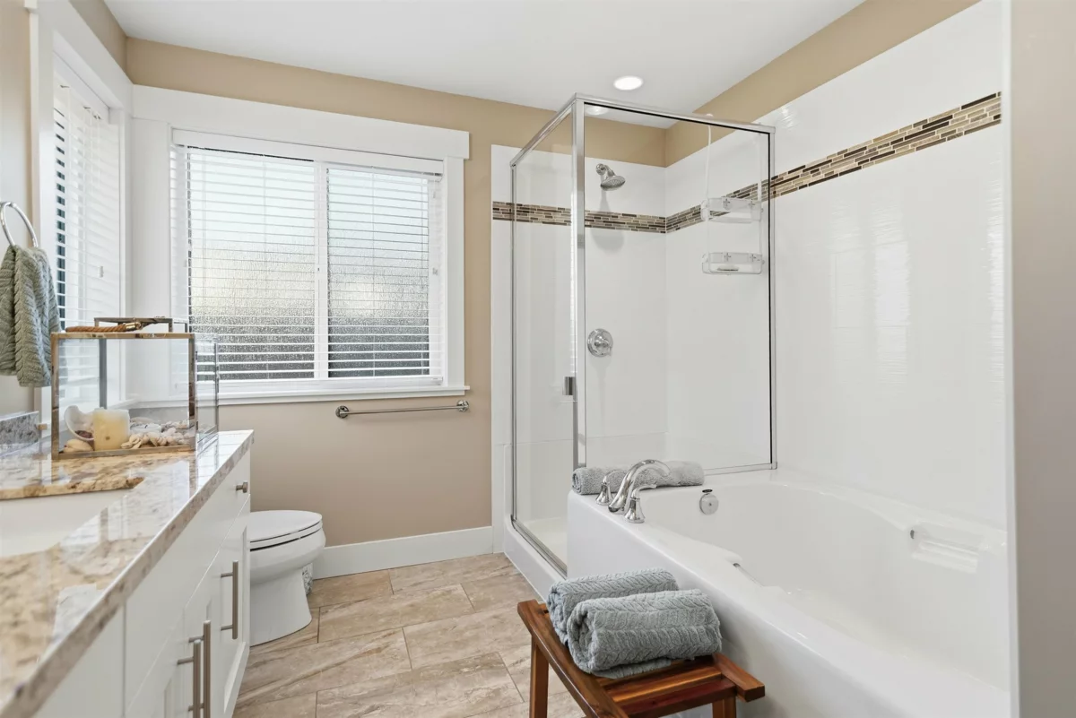 Backyard Photo of 5537 Peregrine Crescent, Sechelt, BC