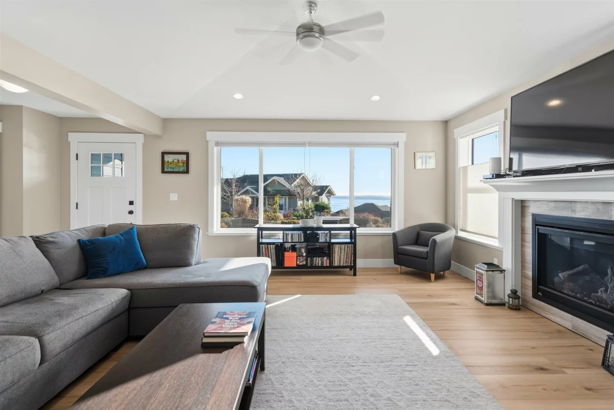 Bedroom 4 Photo of 5537 Peregrine Crescent, Sechelt, BC