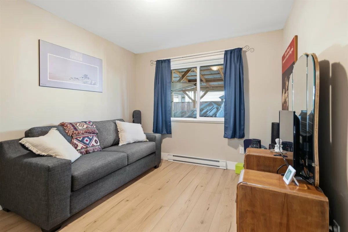 Front Yard Photo of 5537 Peregrine Crescent, Sechelt, BC