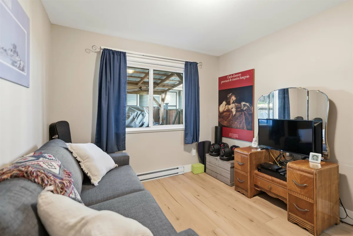 Garden / Landscaping Photo of 5537 Peregrine Crescent, Sechelt, BC