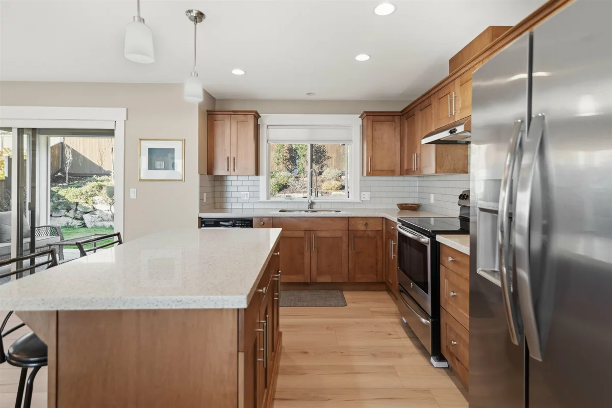 Powder Room Photo of 5537 Peregrine Crescent, Sechelt, BC