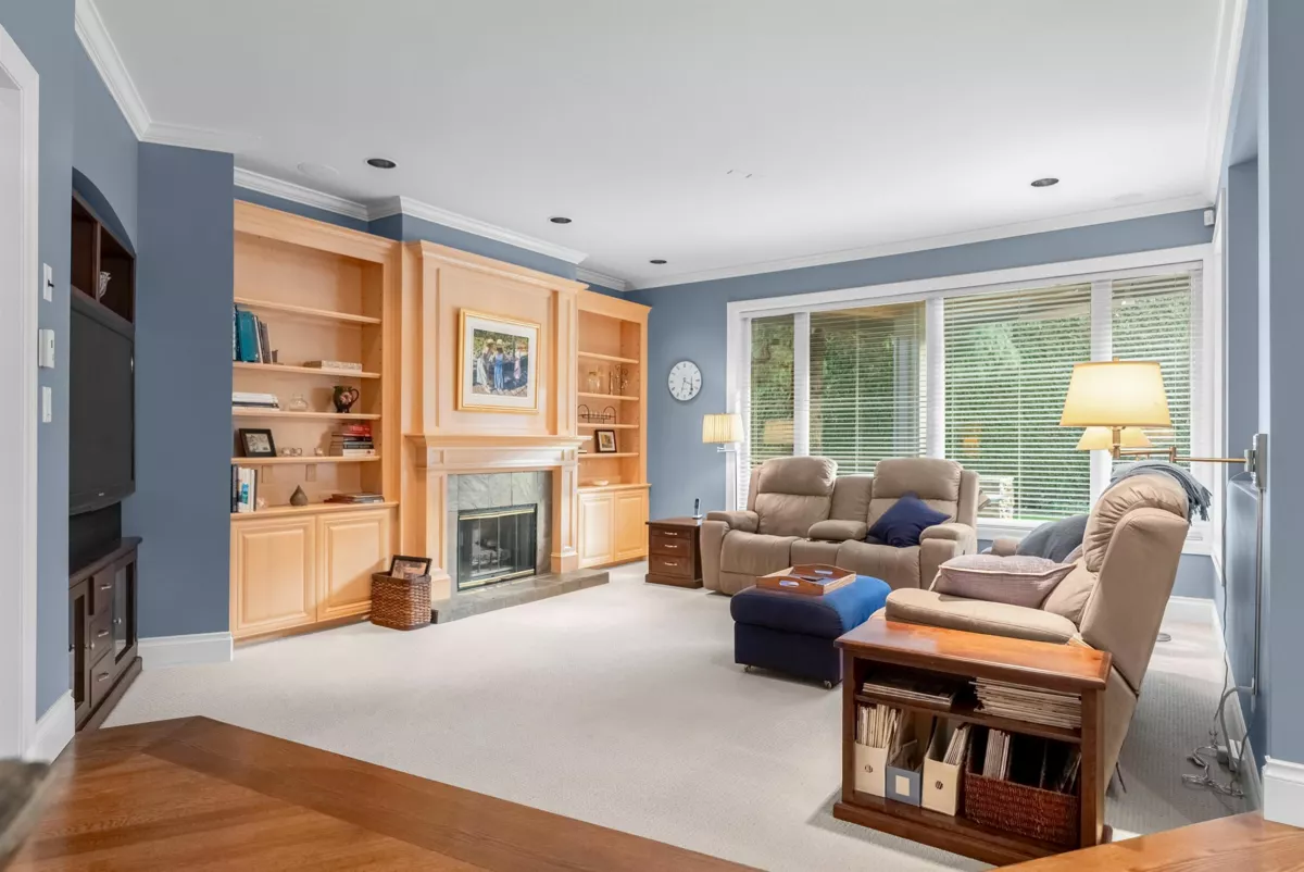 Kitchen Island Photo of 9671 Heather Place, Richmond, BC