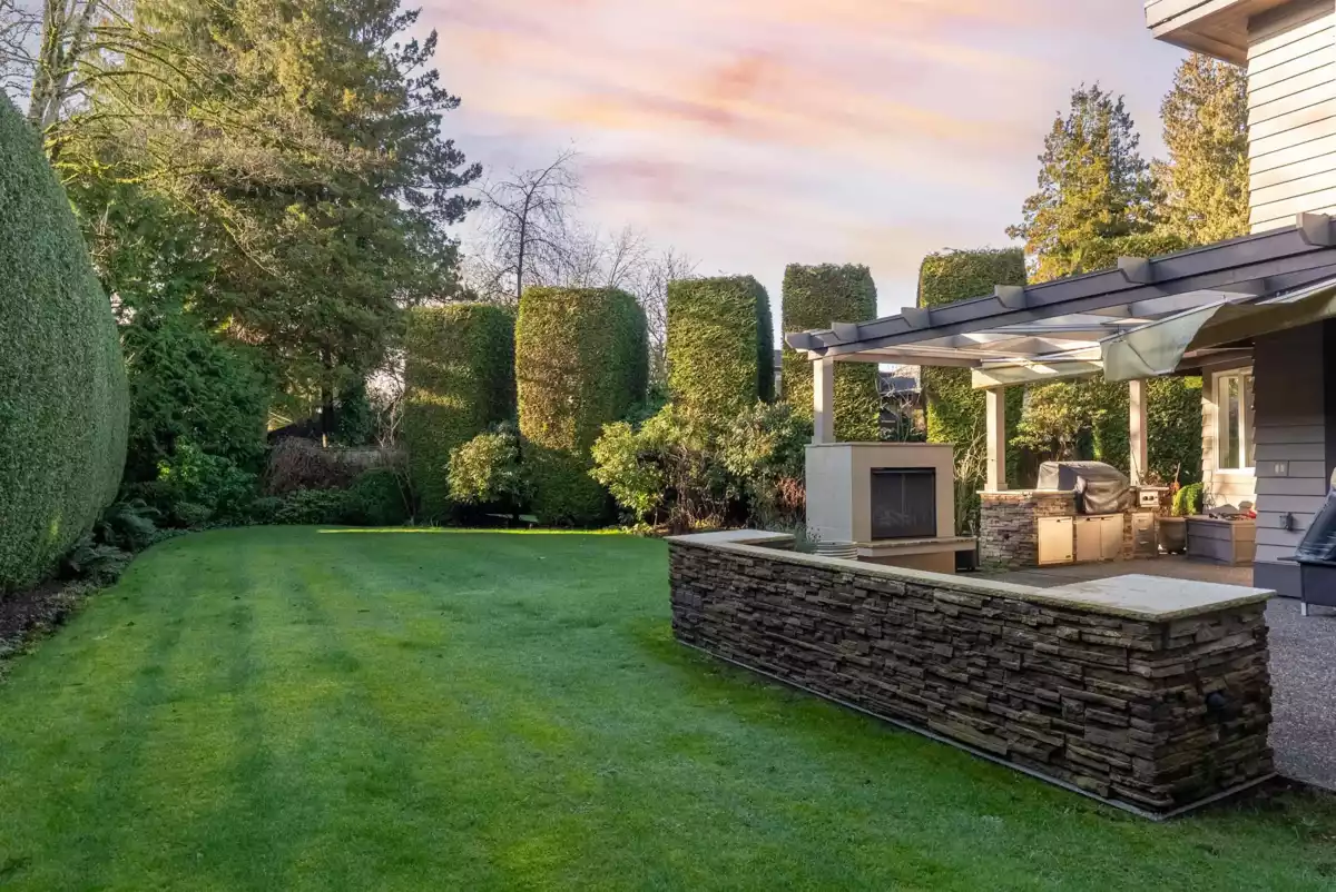 Swimming Pool Photo of 9671 Heather Place, Richmond, BC