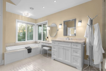Entry Foyer Photo of 9671 Heather Place, Richmond, BC