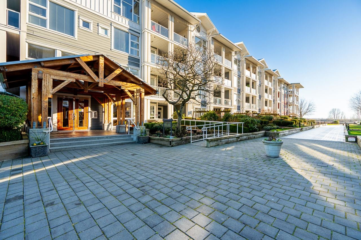 Kitchen Photo of 322 4600 Westwater Drive, Richmond, BC