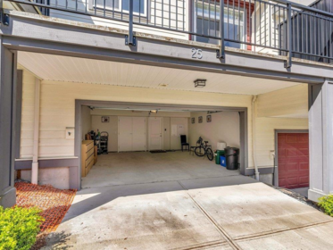 Outdoor Patio Photo of 25 15633 Mountain View Drive, White Rock, BC