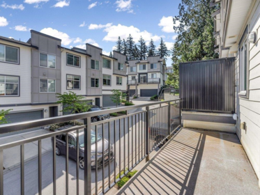 Staircase Photo of 25 15633 Mountain View Drive, White Rock, BC