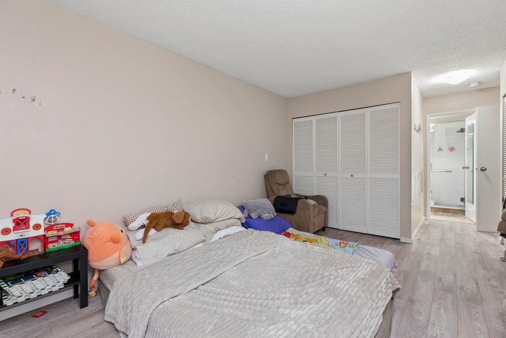 Walk-In Closet Photo of 211 444 W 49th Avenue, Vancouver, BC