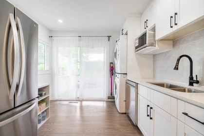 Breakfast Nook Photo of 10875 143 Street, Surrey, BC