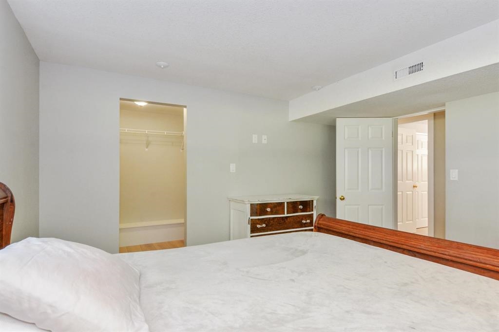 Entry Foyer Photo of 1910 196 Street, Langley, BC