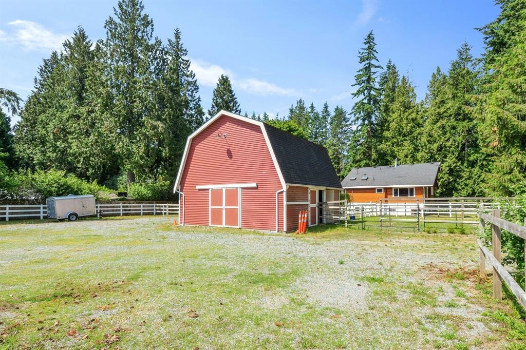 Front Yard Photo of 1910 196 Street, Langley, BC