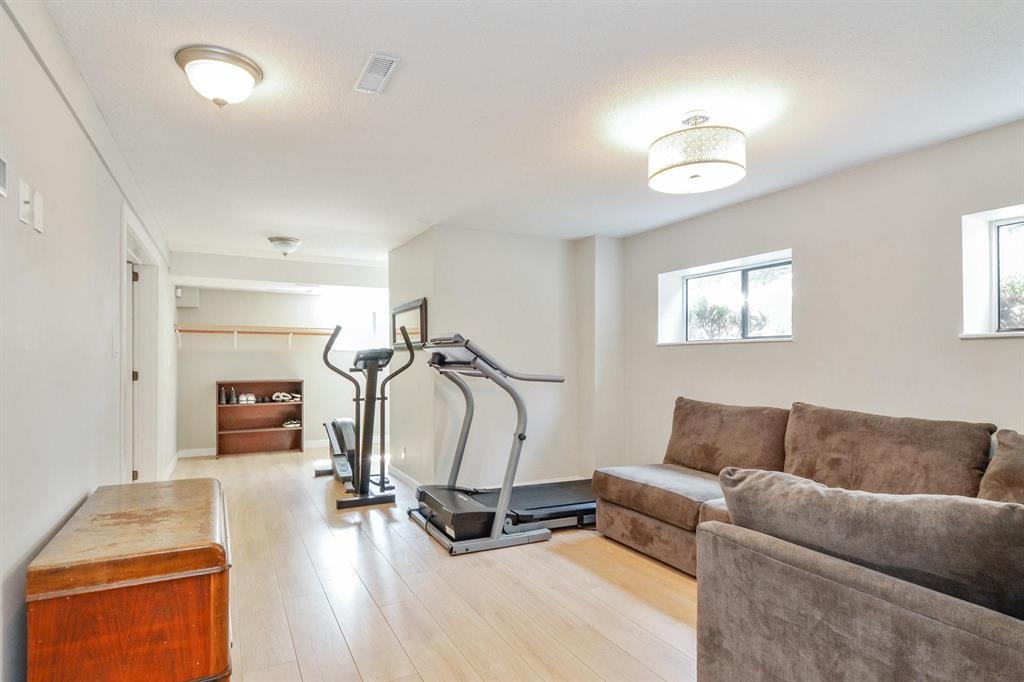 Powder Room Photo of 1910 196 Street, Langley, BC