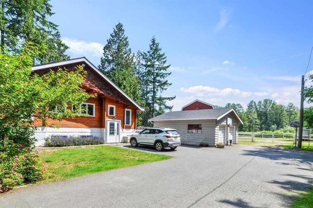 Staircase Photo of 1910 196 Street, Langley, BC