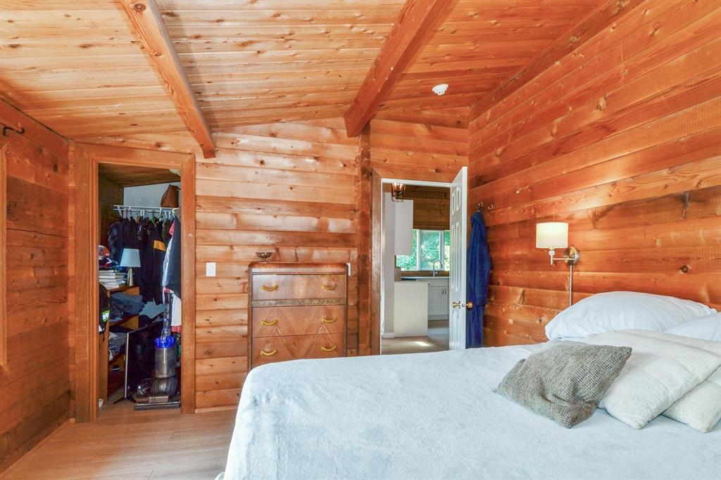 Walk-In Closet Photo of 1910 196 Street, Langley, BC