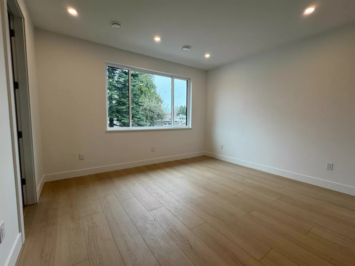 Breakfast Nook Photo of 967 52 A Street, Delta, BC