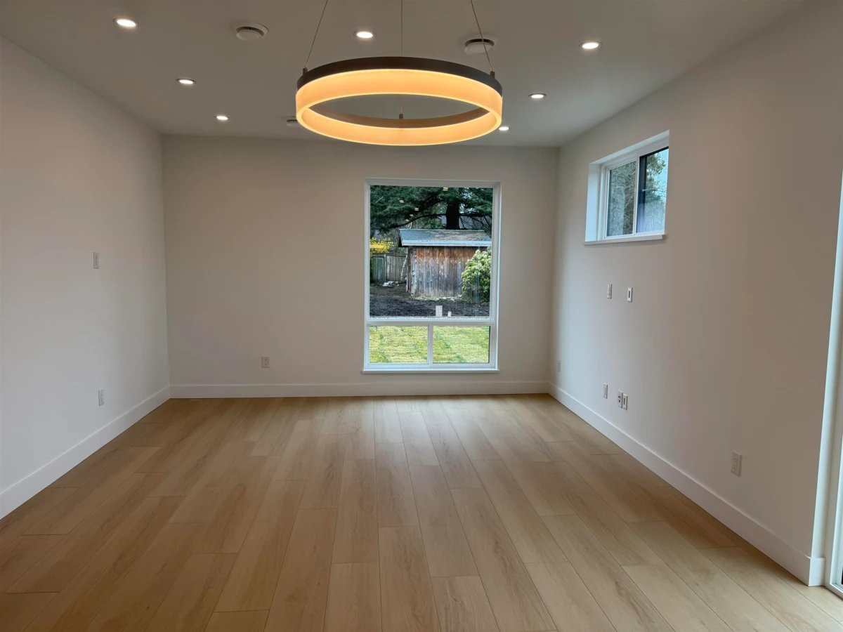 Kitchen Photo of 967 52 A Street, Delta, BC