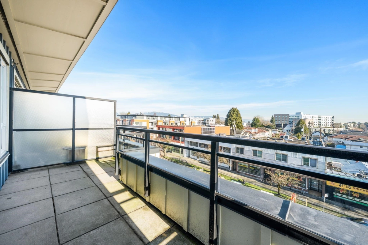 Dining Area Photo of PH8 688 E 17th Avenue, Vancouver, BC