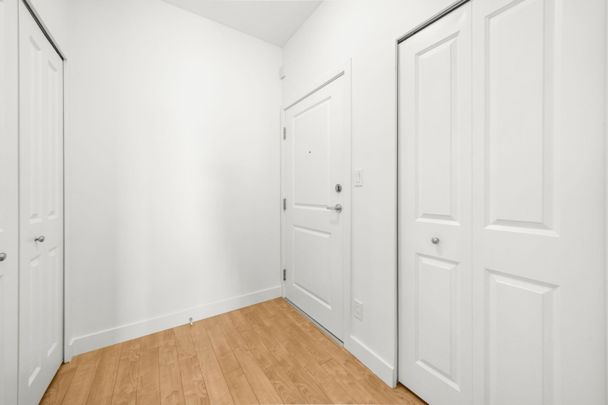 Mudroom Photo of PH8 688 E 17th Avenue, Vancouver, BC