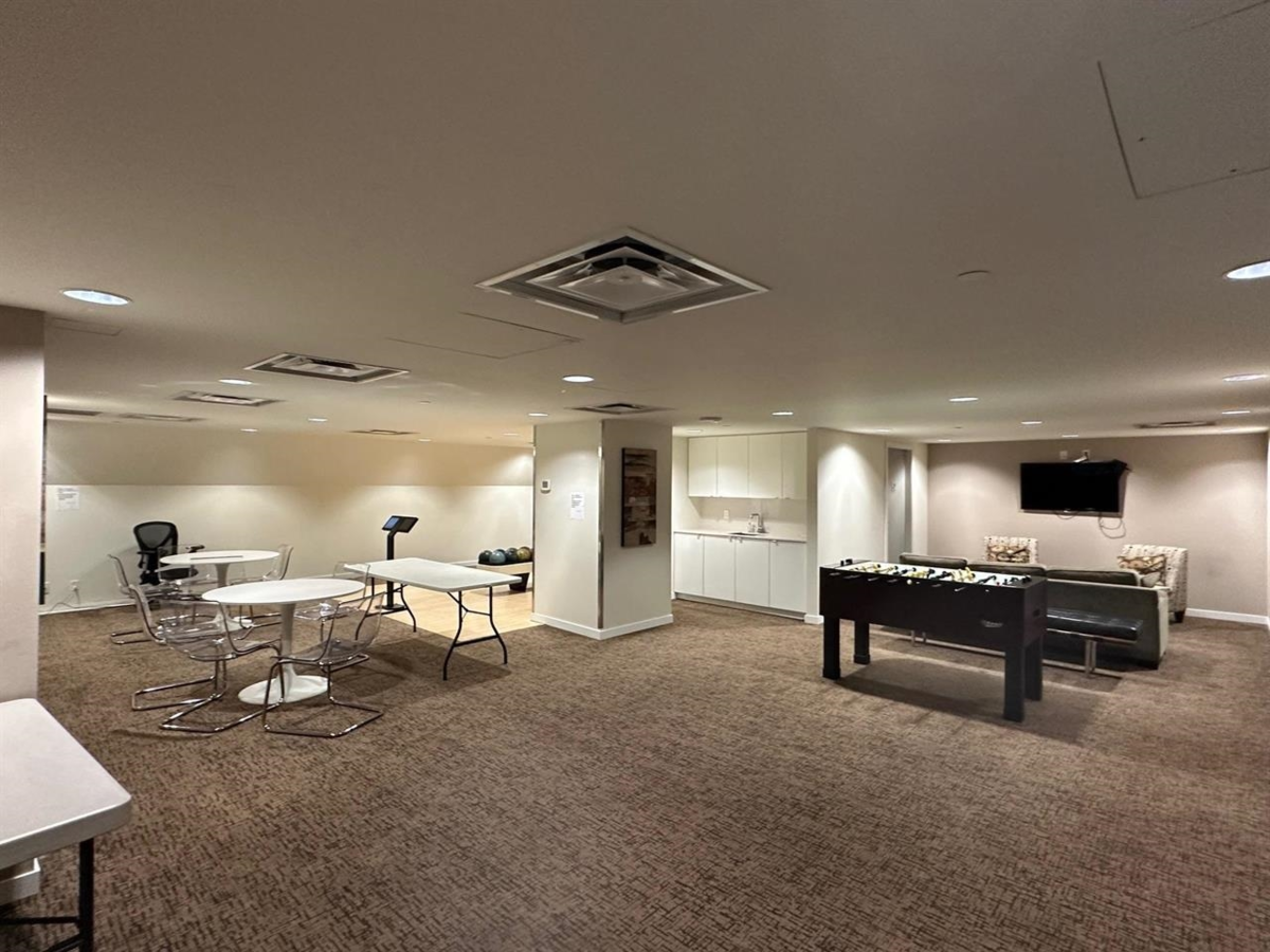 Backyard Photo of 2301 161 W Georgia Street, Vancouver, BC