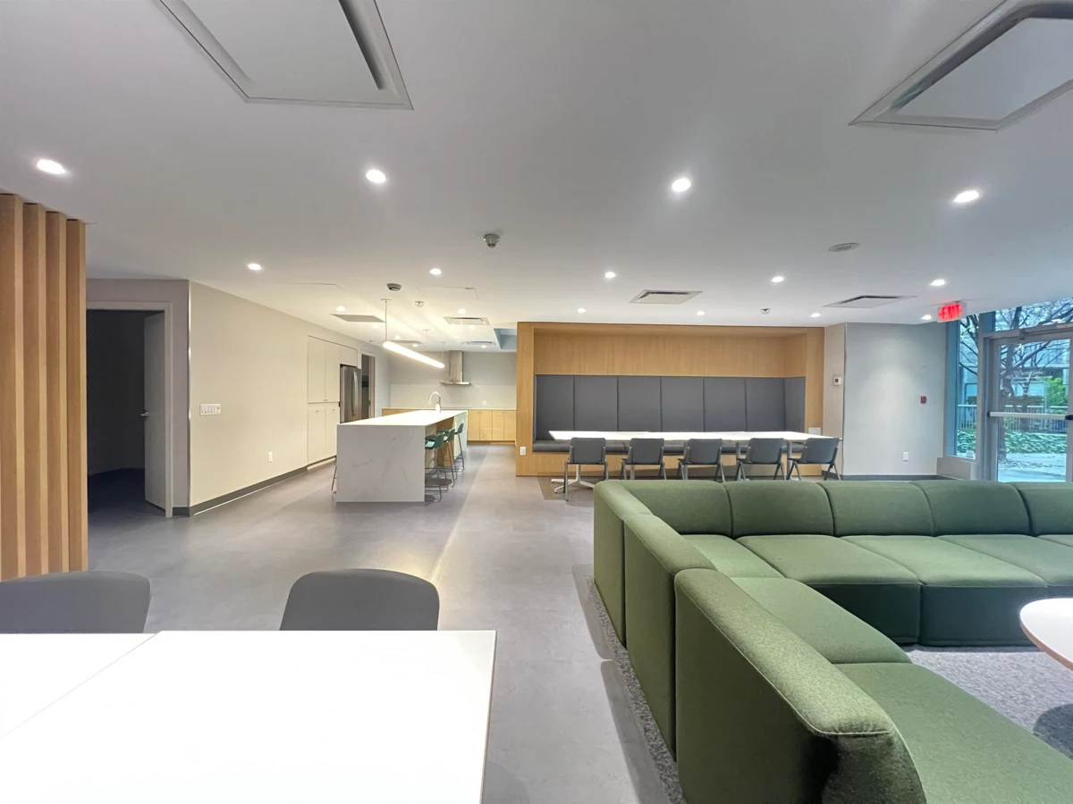 Swimming Pool Photo of 2301 161 W Georgia Street, Vancouver, BC