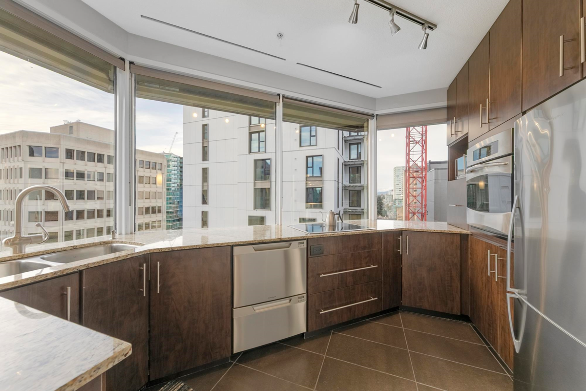 Breakfast Nook Photo of 907 1177 Hornby Street, Vancouver, BC