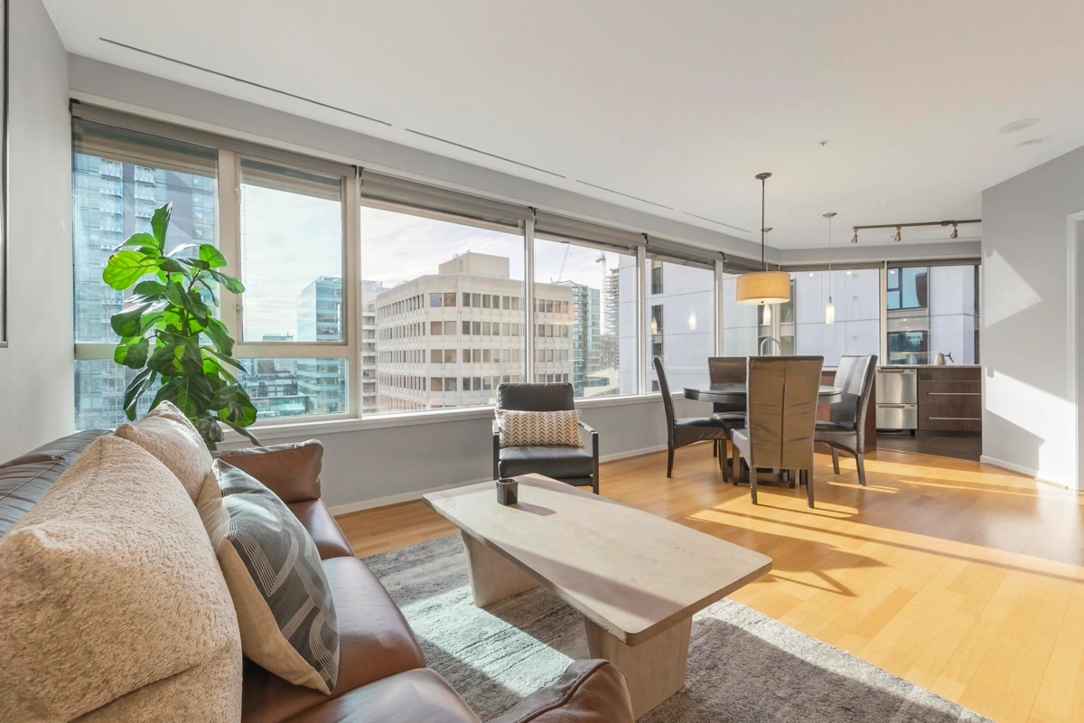 Exterior Rear Photo of 907 1177 Hornby Street, Vancouver, BC