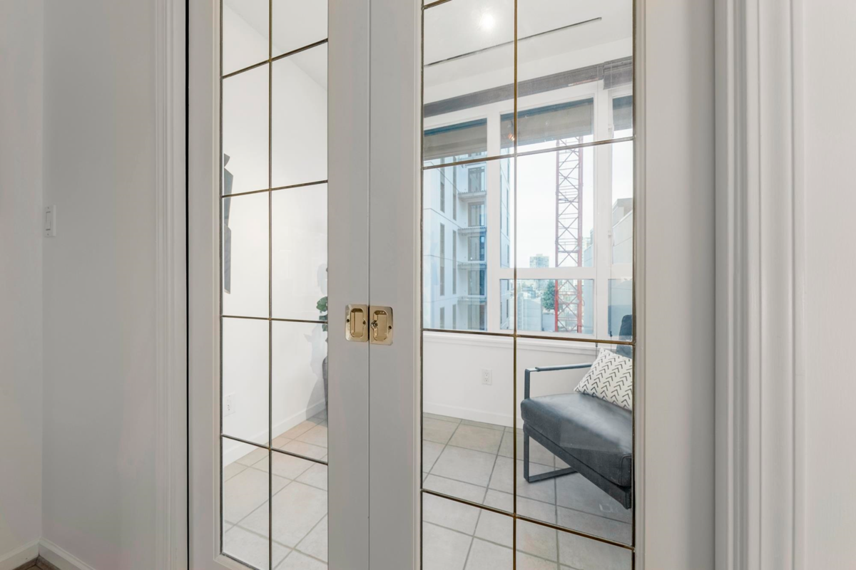 Loft / Bonus Room Photo of 907 1177 Hornby Street, Vancouver, BC