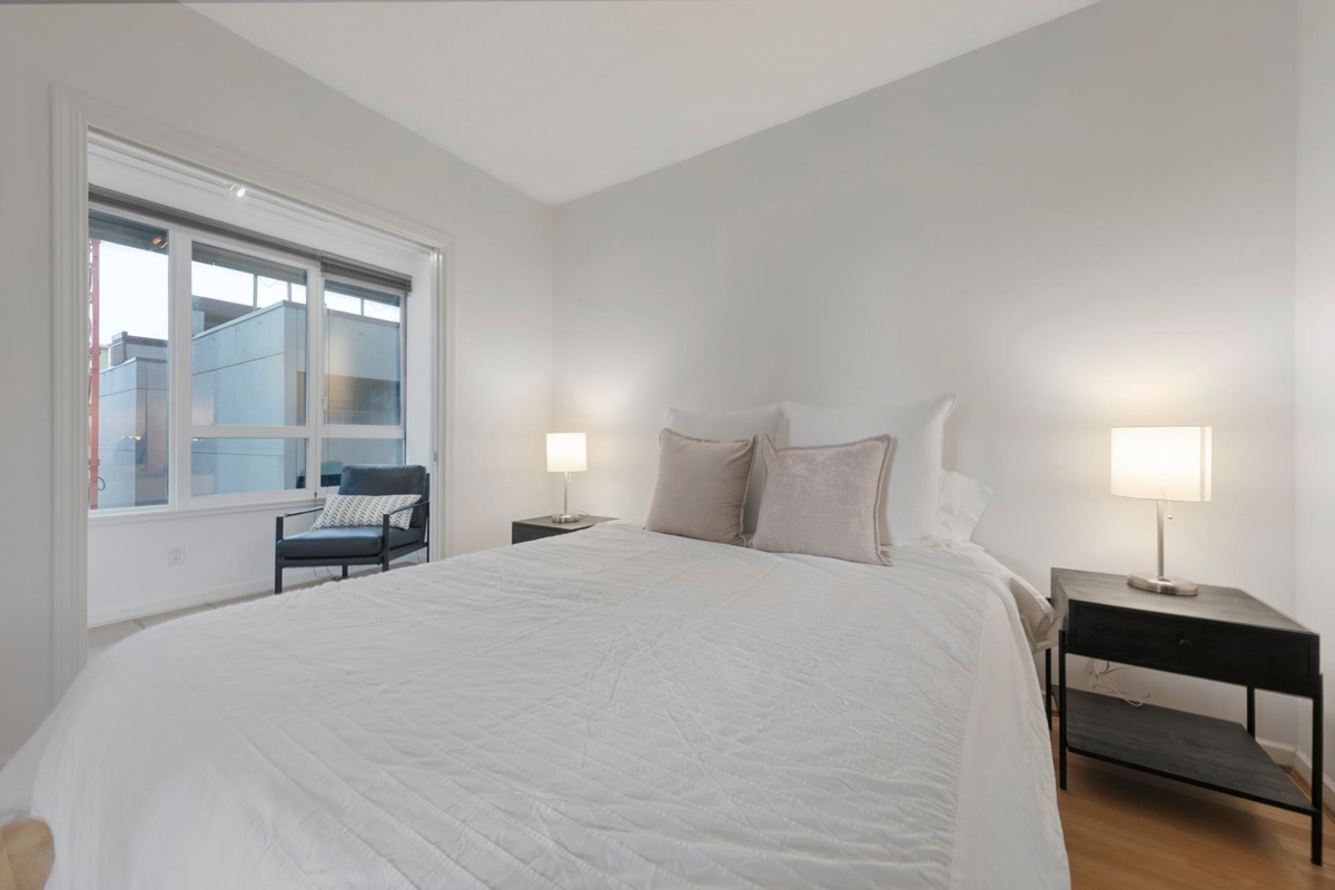 Powder Room Photo of 907 1177 Hornby Street, Vancouver, BC