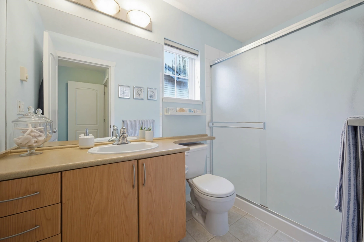 Entry Foyer Photo of 42 5839 Panorama Drive, Surrey, BC