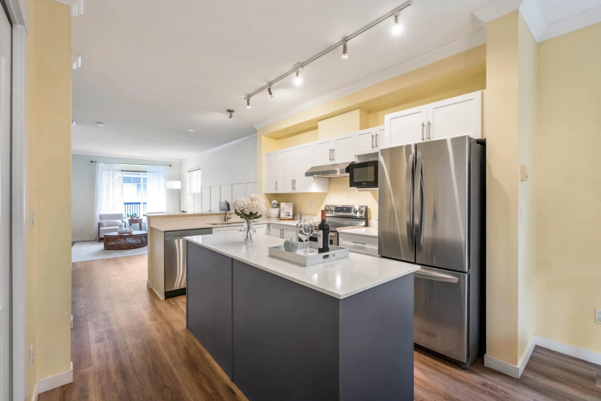 Guest Bathroom Photo of 42 5839 Panorama Drive, Surrey, BC