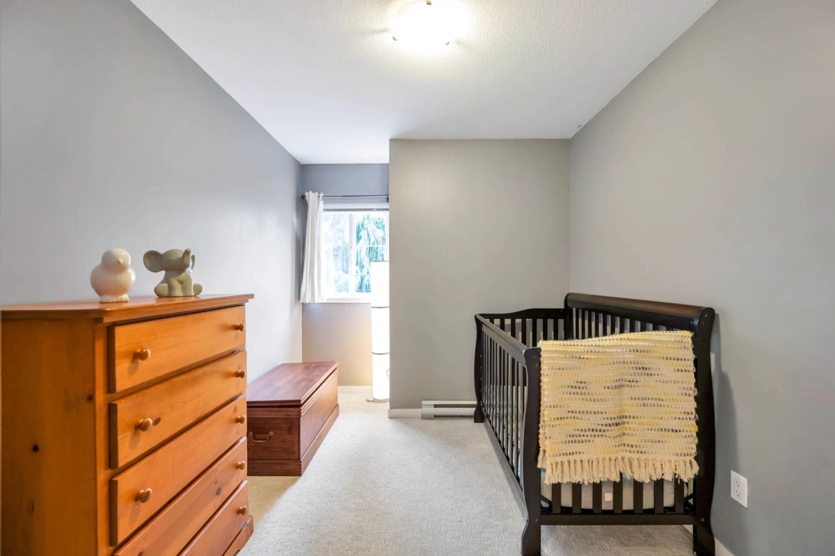 Hallway Photo of 42 5839 Panorama Drive, Surrey, BC