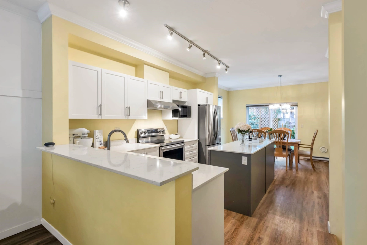 Primary Bathroom Photo of 42 5839 Panorama Drive, Surrey, BC