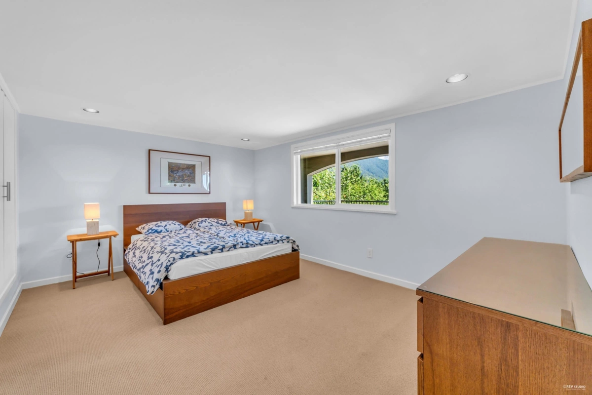 Aerial View of 574 St. Andrews Place, West Vancouver, BC