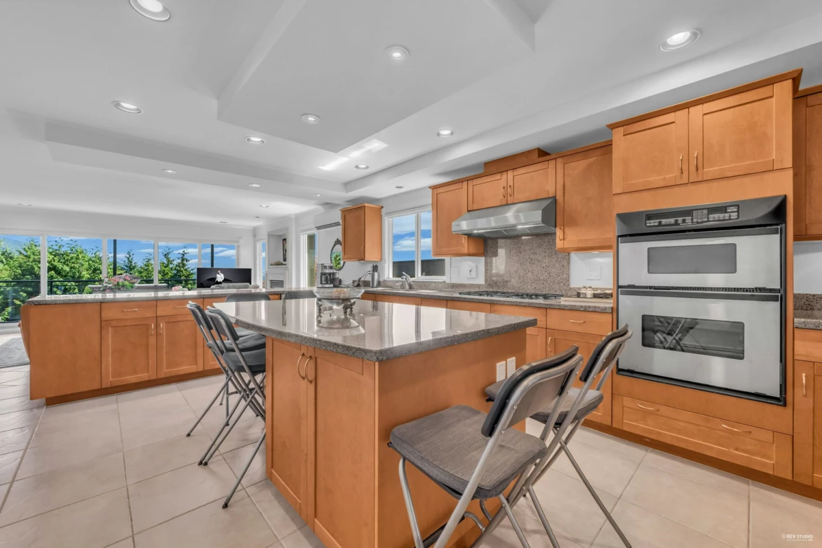 Bedroom 4 Photo of 574 St. Andrews Place, West Vancouver, BC