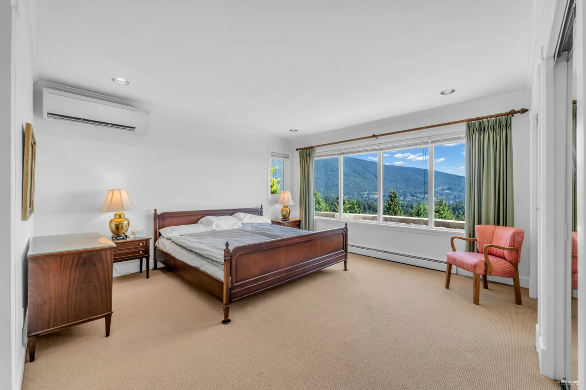 Outdoor Patio Photo of 574 St. Andrews Place, West Vancouver, BC