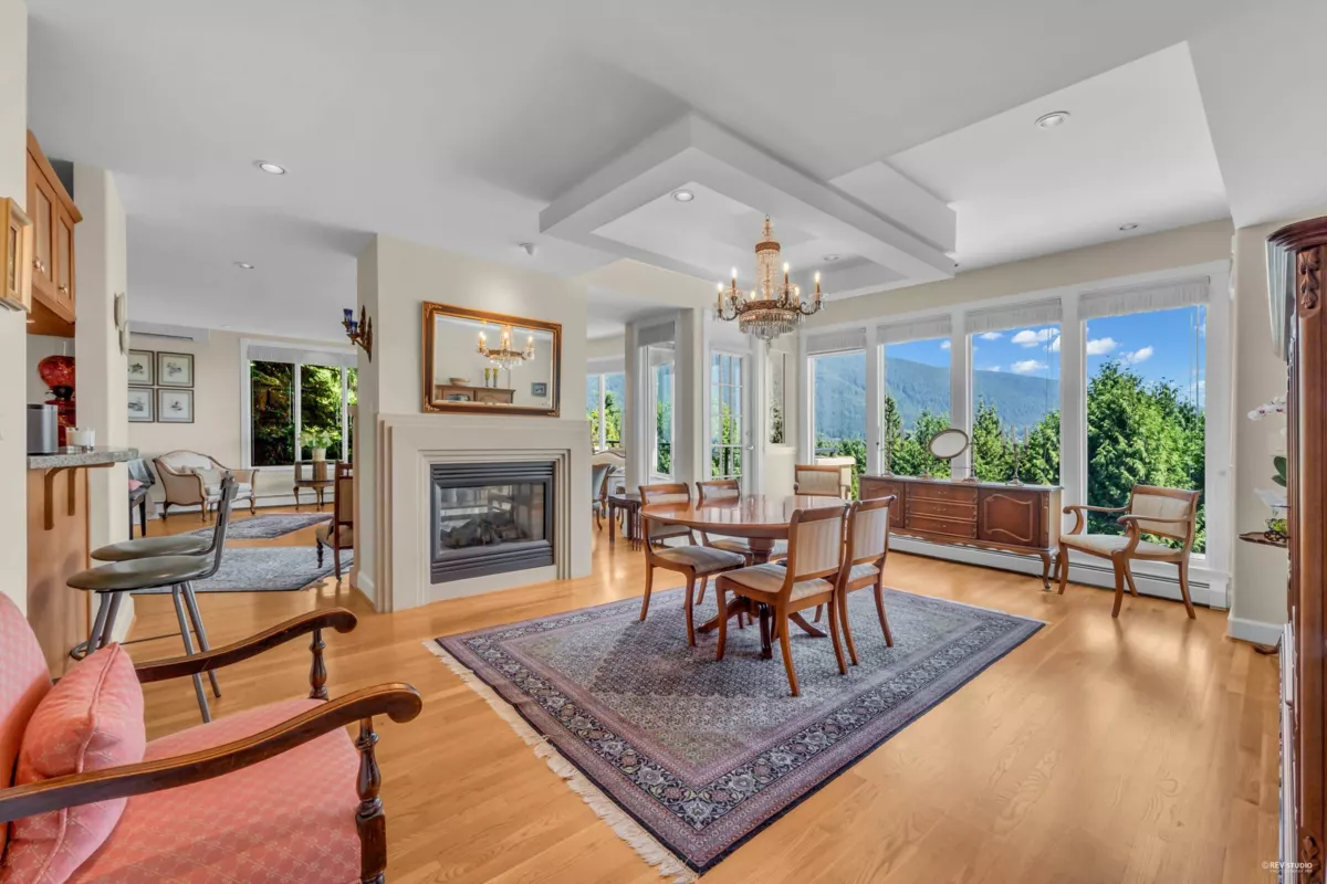 Primary Bedroom Photo of 574 St. Andrews Place, West Vancouver, BC