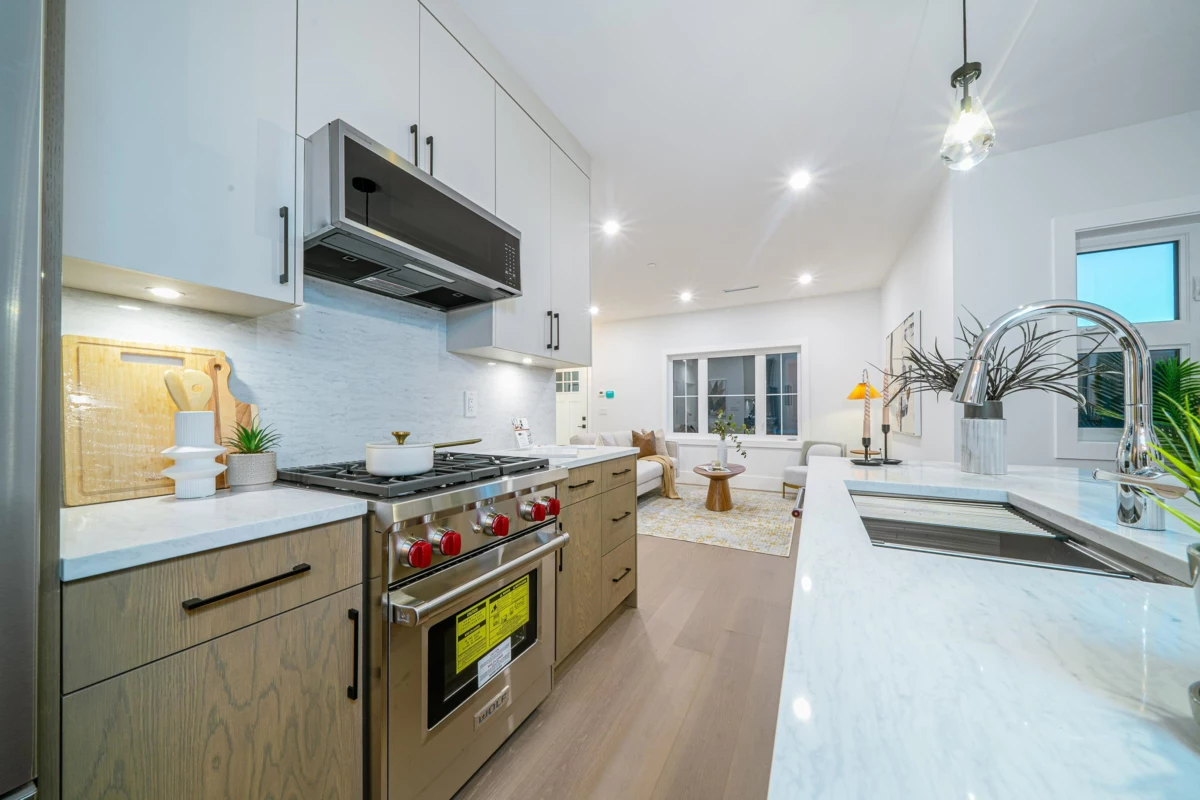 Breakfast Nook Photo of 2735 W 8th Avenue, Vancouver, BC