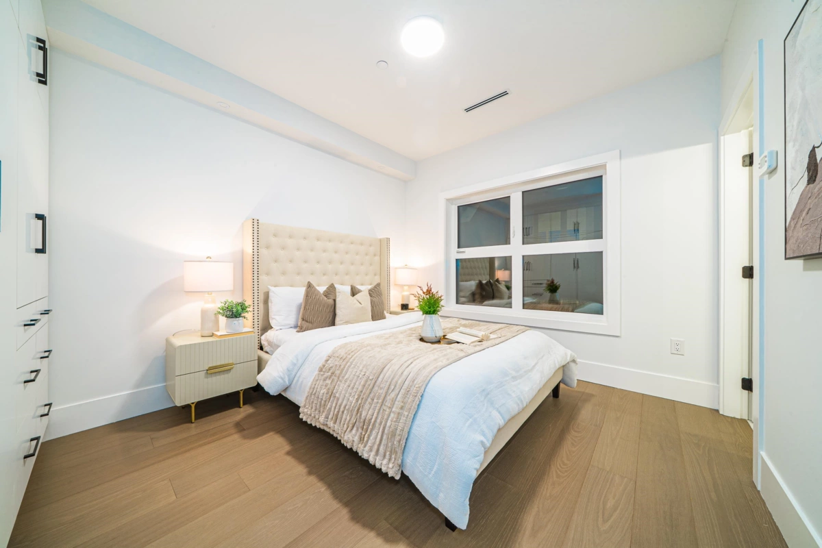 Laundry Room Photo of 2735 W 8th Avenue, Vancouver, BC