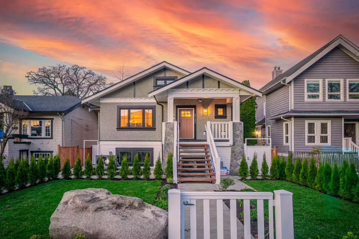 Outdoor Deck Photo of 2735 W 8th Avenue, Vancouver, BC