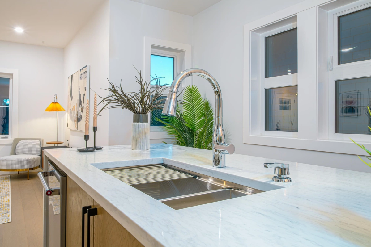 Primary Bedroom Photo of 2735 W 8th Avenue, Vancouver, BC